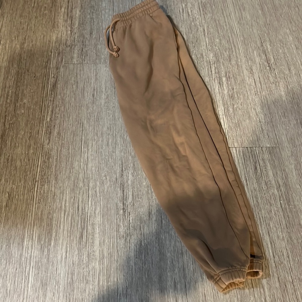 TNA cozy fleece sweatpants in GD Chasm